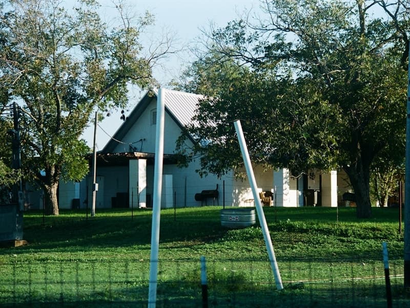 Dripping Springs homes - Custom Homes, Ranch Properties, Estate Homes, Acreage Luxury ranch-style home with Hill Country views, sprawling property in Dripping Springs