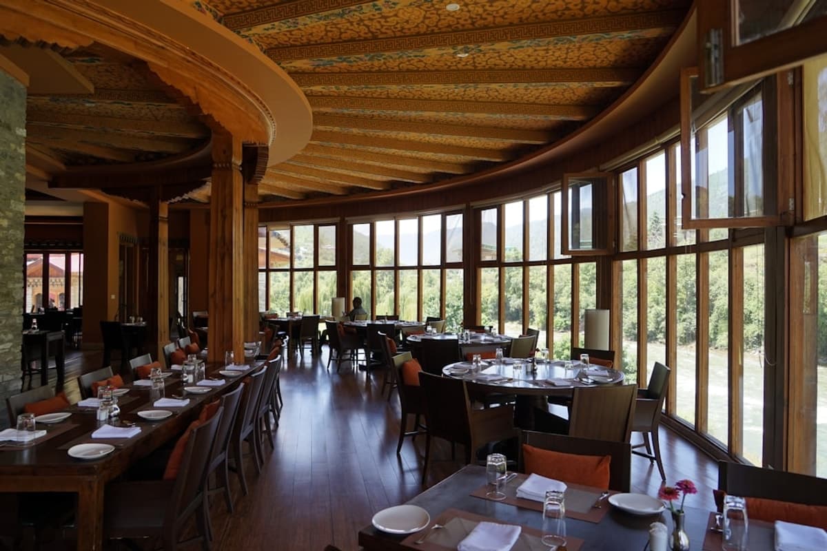 Lakeway - Local lifestyle, dining, and shopping Lakeway Resort restaurants or lake dining